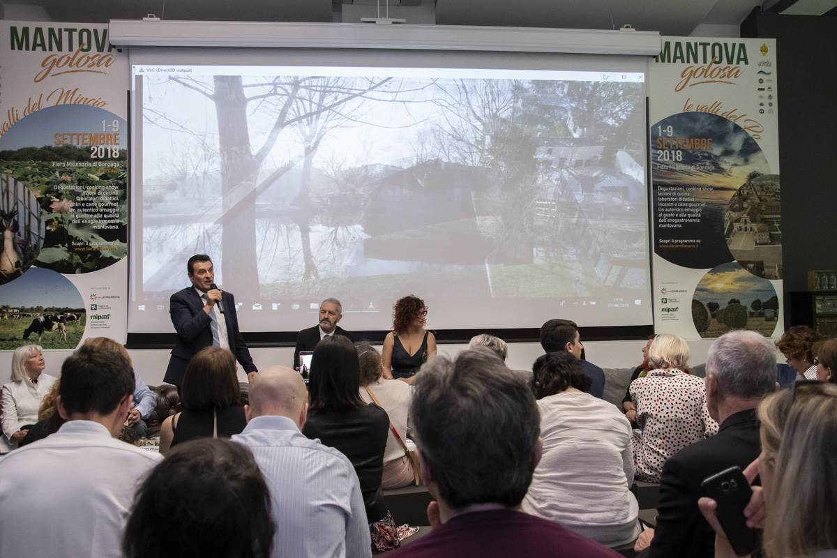 Stefano Pezzini durante la conferenza