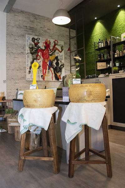 Grana Padano dei Prati Stabili al Food Loft di Simone Rugiati