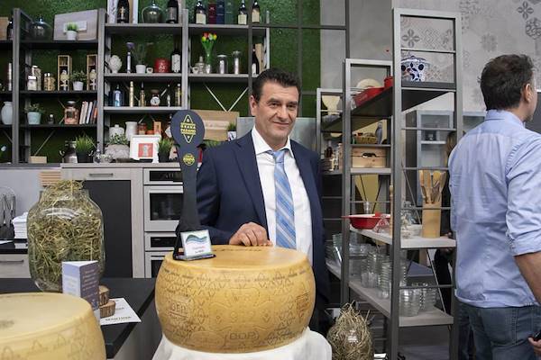 Grana Padano dei Prati Stabili al Food Loft di Simone Rugiati